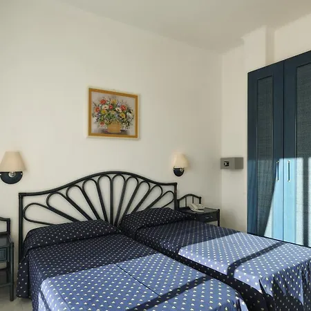 Miramare Hotel 3*