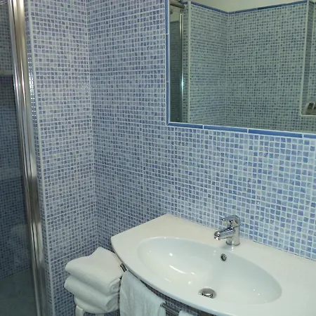 Miramare فندق دْيانو مارينا