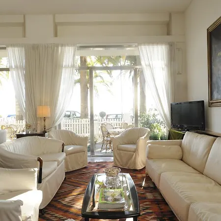 Miramare Hotel 3*